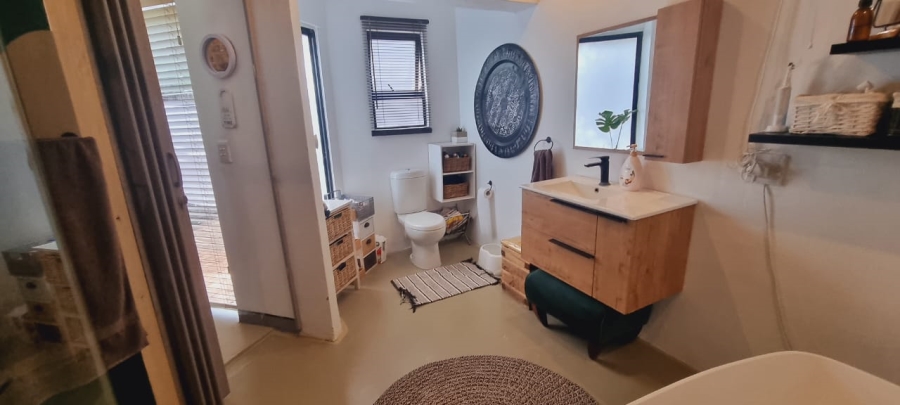 8 Bedroom Property for Sale in Kshane North West